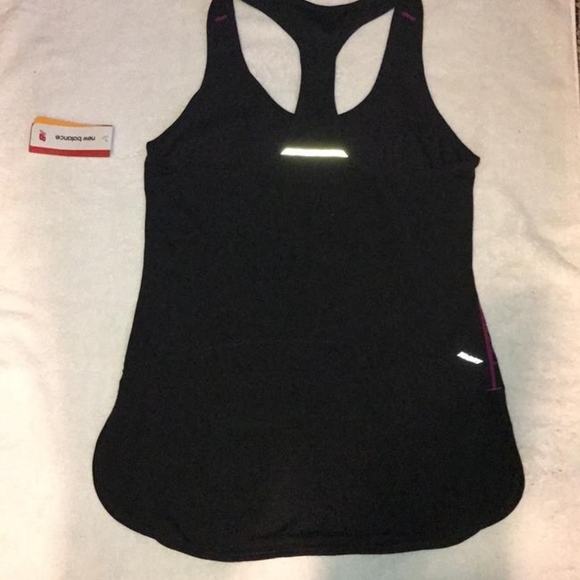 New Balance Printed Tank NWT '. - Picture 2 of 6